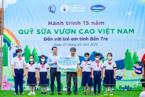 Vinamilk khởi động hành trình năm thứ 15 Quỹ sữa vươn cao Việt Nam tại nhiều địa phương
