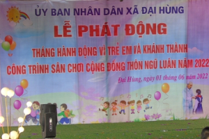 Trao quà và học bổng cho các học sinh nghèo vượt khó dịp Quốc tế thiếu nhi