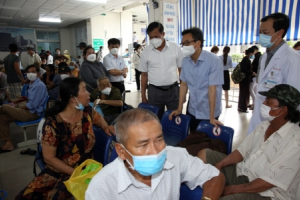Chấn chỉnh quảng cáo thực phẩm chức năng, giải quyết căn cơ tình trạng y bác sĩ thôi việc