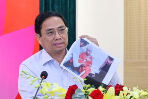 Tri ân, biết ơn sự hi sinh của các Anh hùng, liệt sĩ vì độc lập, tự do, vì hạnh phúc, ấm no của Nhân dân