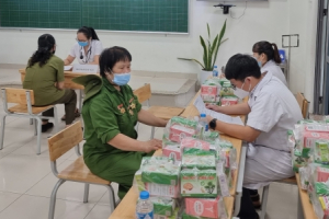 Tuổi trẻ quận Đống Đa tri ân tới các cựu thanh niên xung phong nhân kỷ niệm 75 năm ngày Thương binh - Liệt sĩ