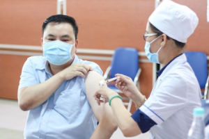 Biến thể phụ BA.5 của Omicron có khả năng lẩn tránh hệ miễn dịch tốt - ưu tiên tiêm mũi vaccine tăng cường