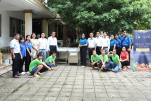Hà Nội: Mang niềm vui tết Trung thu đến với các em nhỏ bị nhiễm chất độc da cam Dioxin