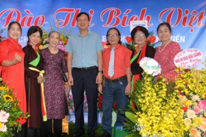 Bắc Giang: Tổ chức ra mắt và bình tập thơ “Thương nhớ ru nhau” của tác giả Đào Thị Bích Việt