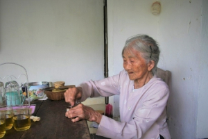 Làng ơi đừng 'trôi'