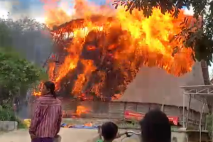 Cháy nhà rông tại Kon Tum