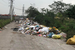 Bãi tập kết rác thải "tra tấn" người dân xã Tô Hiệu