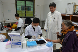 Huyện Việt Yên: Tổ chức khám, cấp thuốc tri ân cho các nạn nhân chất độc da cam nhân dịp đón xuân Quý Mão 2023