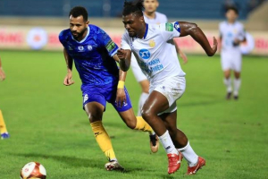 Vòng 5 Night Wofl V.League 2023: Chia điểm đầy tranh cãi trên sân Thiên Trường