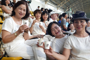 Hứng thú khi làm khán giả trên sân Pleiku