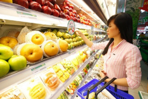 Trái cây ngoại giá rẻ tràn ngập thị trường