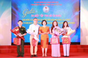 Ra mắt 80 tác phẩm thơ ca hướng đến chào mừng 20 năm thành lập quận Long Biên