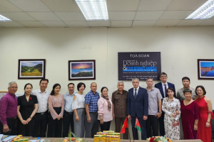 varisme-tiep-don-doan-dai-su-quan-belarus-tai-viet-nam-toi-tham-va-lam-viec-1855549438
