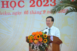 Chủ tịch nước dự lễ khai giảng năm học mới tại trường Phổ thông Dân tộc nội trú tỉnh Gia Lai