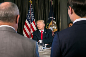 Dọa Triều Tiên như thế, chỉ có ông Donald Trump
