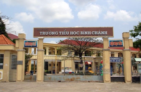 Vụ cô giáo quỳ gối: Hiệu trưởng tường trình gì với công an?