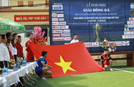 Khai mạc giải bóng đá 