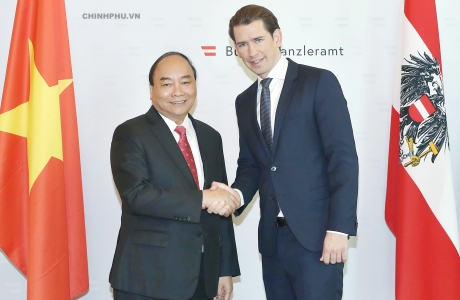 Thủ tướng Việt Nam, Áo hội đàm