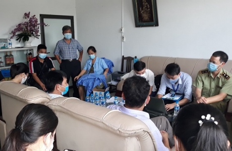 Kiểm tra đột xuất việc chấp hành quy định pháp luật về ATTP đối với HTX Tâm Đức