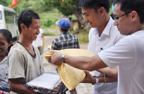 Các khu nghỉ dưỡng và sân gôn chia sẻ khó khăn với miền Trung