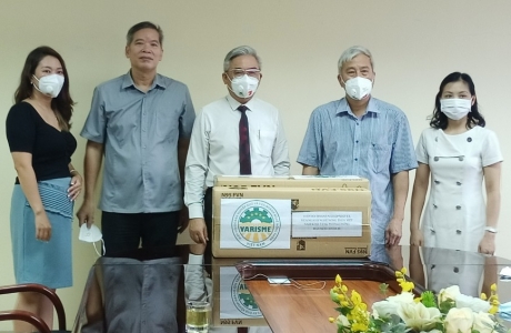 Hiệp hội (VARISME) trao tặng khẩu trang N95 tới Trung tâm Y tế dự phòng Hà Nội