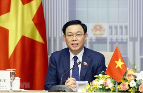 Vận dụng tư tưởng Hồ Chí Minh trong hoạt động lập pháp góp phần xây dựng và hoàn thiện Nhà nước pháp quyền XHCN Việt Nam
