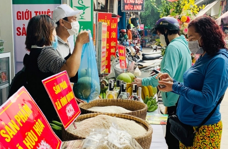 Bảo đảm nguồn cung nông sản dịp cuối năm