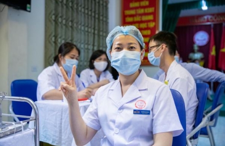 “Thần tốc” vaccine, “thần tốc” ý thức