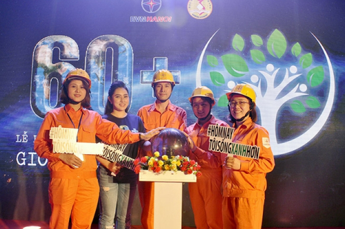 Hà Nội hưởng ứng Giờ Trái Đất vào ngày 25/3