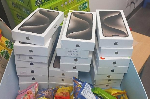 Phát hiện lô hàng 20 chiếc iPhone 15 Pro Max mang lậu vào Việt Nam tại sân bay Đà Nẵng