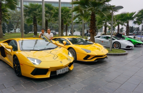 Băn khoăn xung quanh đề xuất quản lý Uber, Grab như taxi