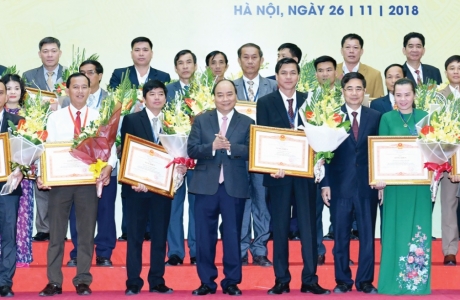 Thủ tướng Chính phủ trao thưởng cho các cá nhân và tổ chức có thành tích xuất sắc về tam nông