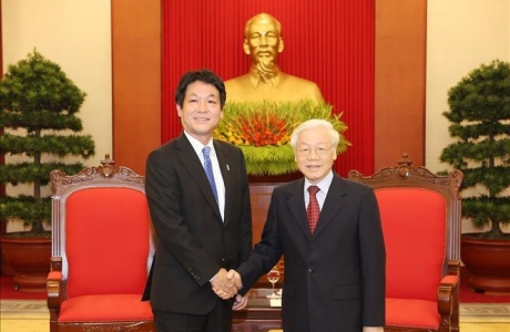 Tổng Bí thư, Chủ tịch nước Nguyễn Phú Trọng tiếp Đặc phái viên của Thủ tướng Nhật Bản