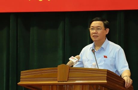Phó Thủ tướng Vương Đình Huệ tiếp xúc cử tri doanh nghiệp