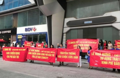 'Cuộc chiến' ở chung cư: Đấu tranh lấy 'danh tiếng' để trục lợi