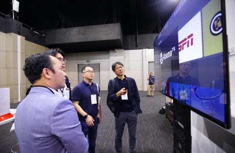 VinSmart ra mắt TV thông minh chạy hệ điều hành Android TV của Google