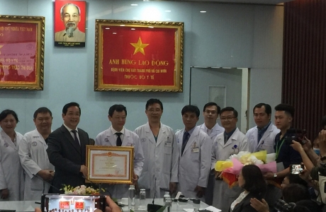 Điều trị thành công cho bệnh nhân đầu tiên nhiễm nCoV, bệnh viện Chợ Rẫy được Thủ tướng Chính phủ tặng bằng khen