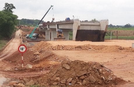 Nghệ An: Doanh nghiệp ‘quen’ trúng thầu nhiều dự án ở huyện Quỳ Châu