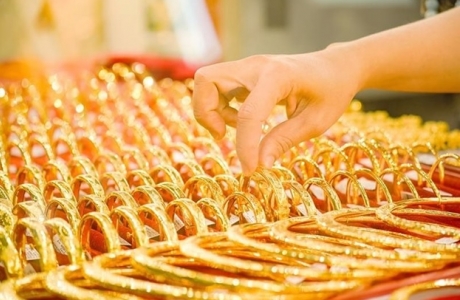 Giá vàng hôm nay ngày 11/8:Trong nước giảm gần 1,6 triệu đồng/lượng, xuống dưới 57 triệu đồng/lượng
