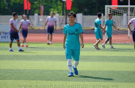 FC NAM AN – FC Tạp chí DN&TH: Kịch tính tranh huy chương đồng
