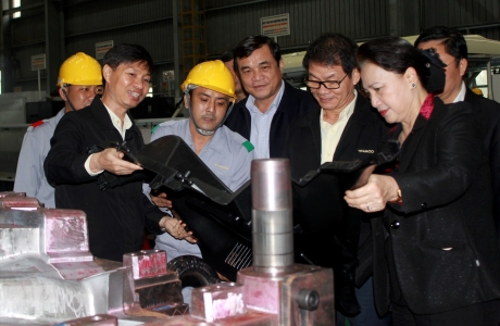 Chủ tịch Quốc hội Nguyễn Thị Kim Ngân thăm làm việc tại tỉnh Quảng Nam