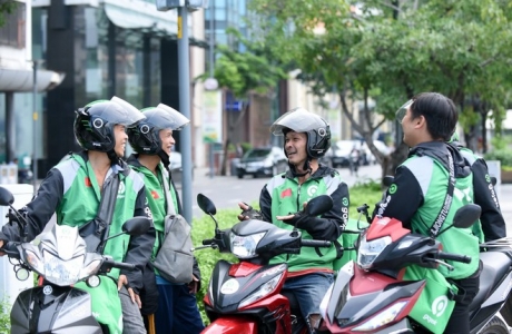 Đi theo Grab, Gojek cũng tăng giá cước