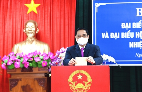 Thủ tướng Phạm Minh Chính bỏ phiếu bầu cử tại Cần Thơ
