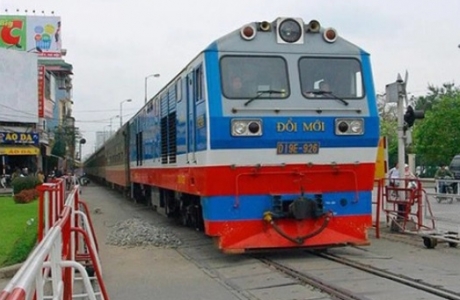 Thủ tướng giao Bộ GTVT đặt hàng bảo trì toàn đường sắt với VNR