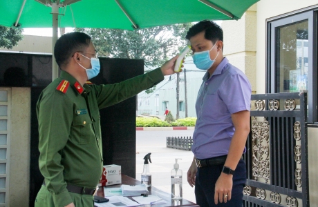 Gia Lai phát hiện thêm 2 trường hợp dương tính lần 1 với Covid-19