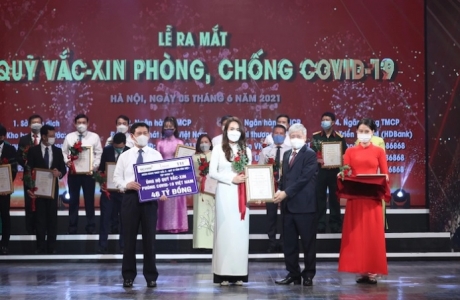 BAC A BANK và Tập đoàn TH ủng hộ 46 tỷ đồng vào Quỹ vaccine phòng, chống Covid-19
