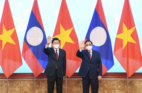 Việt Nam, Lào nhất trí thúc đẩy triển khai sớm các dự án kết nối giao thông chiến lược