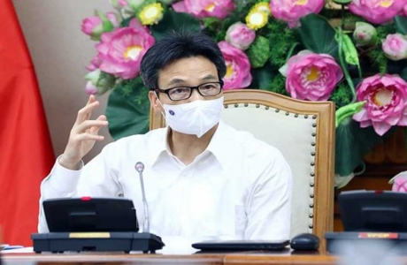 Thủ tướng Vũ Đức Đam: Khẩn trương hướng dẫn tiêm vaccine cho người dưới 18 tuổi và tiêm tăng cường