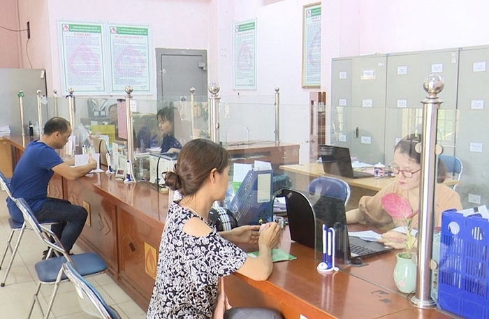 Ngân hàng Chính sách xã hội huyện Đông Anh cùng chung tay giảm hộ cận nghèo trên địa bàn huyện