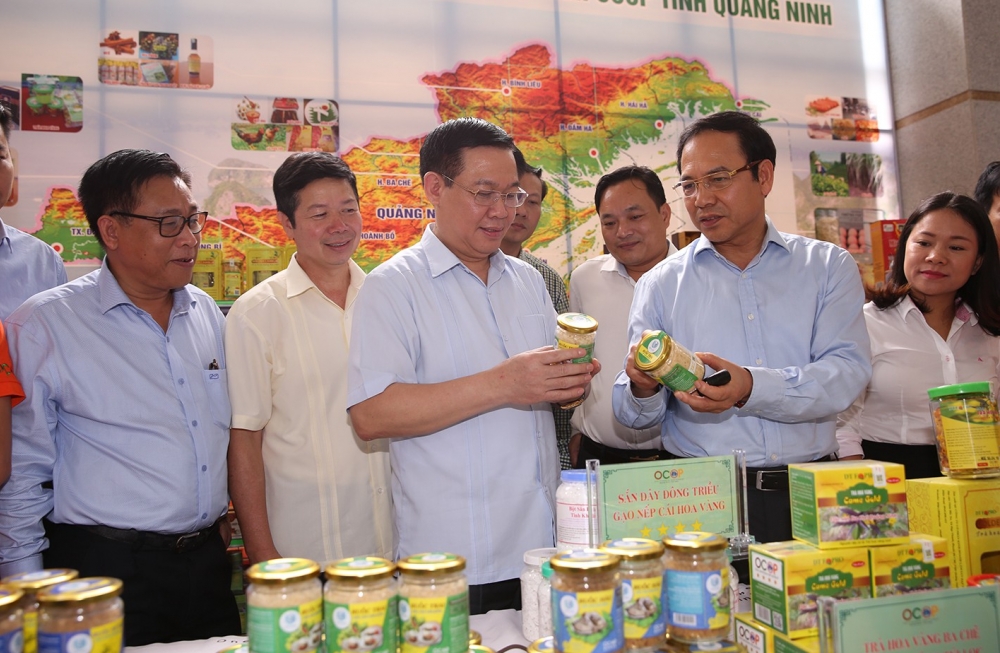 Ban hành Bộ tiêu chí và quy trình đánh giá, phân hạng sản phẩm Chương trình mỗi xã một sản phẩm